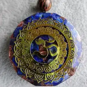 Pendentif Orgonite Om en Lapis Lazuli Qualité AAA